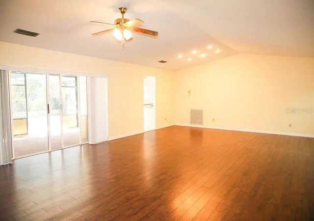 Photo 4 of Single family home for sale at 5726 Timber Lake Dr, Sarasota, FL 34243 | MLS# A4704830 | Listing updated on 2026-09-29