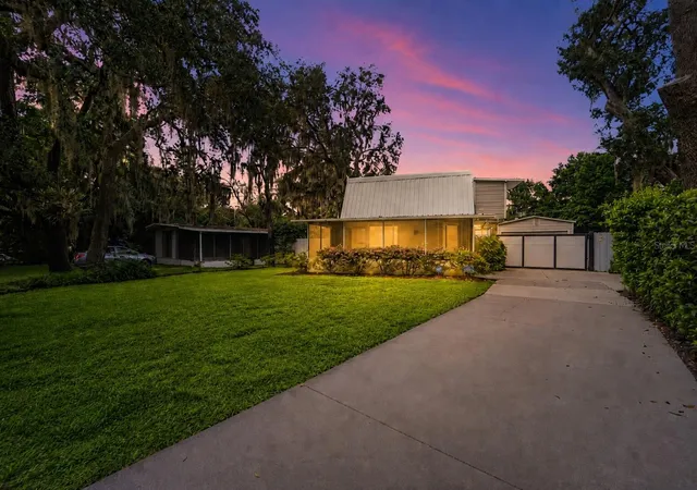 Photo 1 of Single family home for sale at 1817 Beachway Ln, Odessa, FL 33556 | MLS# TB8544834 | Listing updated on 2026-10-02