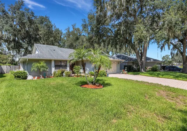 Photo 2 of Sale Pending at 6359 Butternut Dr, Lakeland, FL 33813 | MLS# P4939763 | Listing updated on 2026-09-23