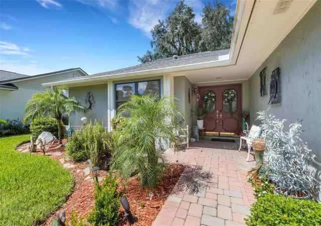 Photo 4 of Sale Pending at 6359 Butternut Dr, Lakeland, FL 33813 | MLS# P4939763 | Listing updated on 2026-09-23