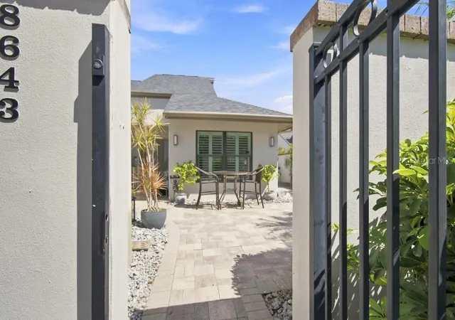 Photo 4 of Single family home for sale at 8643 Piper Ln, Seminole, FL 33777 | MLS# TB8544852 | Listing updated on 2026-09-15