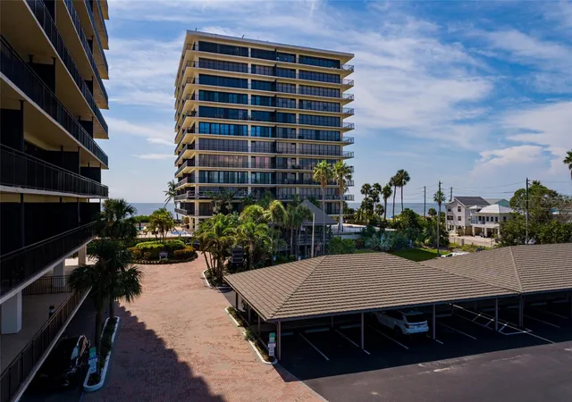 Listing Photo 2 - Condo for sale in building located at 7650 Bayshore Dr, Treasure Island, FL 33706 - Unit #805