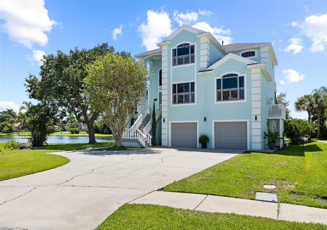 Photo 3 of Single family home for sale at 2106 Pelican Ct, Tarpon Springs, FL 34689 | MLS# TB8544860 | Listing updated on 2026-09-12