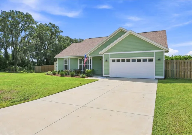 Photo 3 of Single family home for sale at 186 Sw 24th Avenue, Trenton, FL 32693 | MLS# GC543197 | Listing updated on 2026-09-12