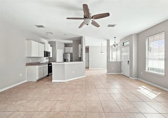 Photo 4 of Townhouse for sale at 5519 Kinglethill Dr, Lithia, FL 33547 | MLS# TB8544866 | Listing updated on 2026-09-25
