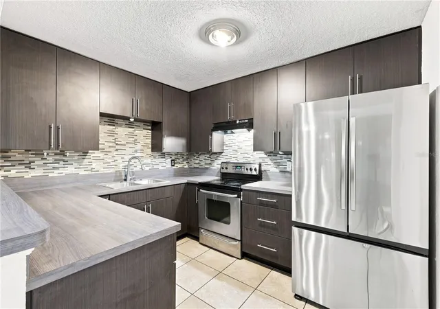 Photo 3 of Single family home for sale at 3410 Calumet Dr, Orlando, FL 32810 | MLS# O6438537 | Listing updated on 2026-09-20
