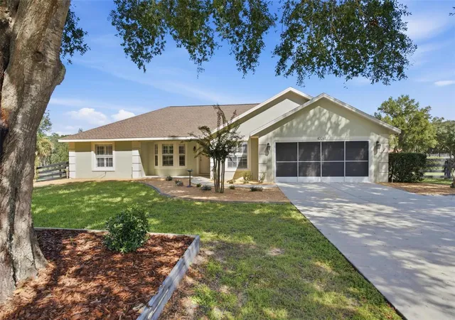 Photo 1 of Sale Pending at 40044 Agusta Dr, Lady Lake, FL 32159 | MLS# G5117298 | Listing updated on 2026-09-22