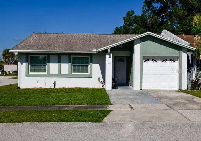 Photo 1 of Townhouse for sale at 1094 Calanda Ave, Orlando, FL 32807 | MLS# O6438546 | Listing updated on 2026-10-09