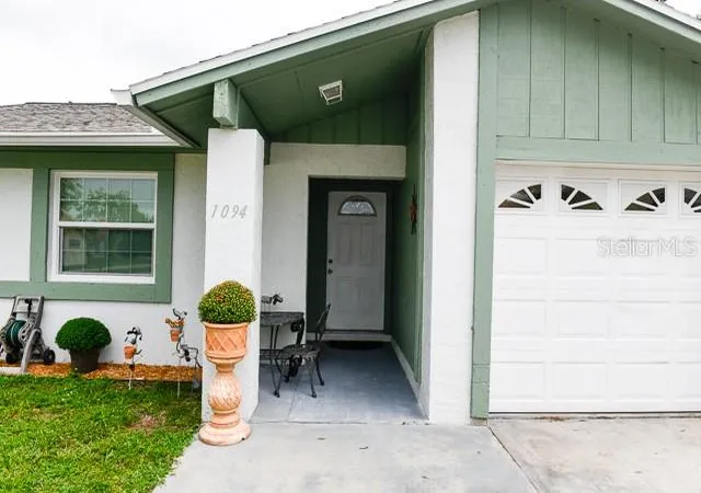 Photo 3 of Townhouse for sale at 1094 Calanda Ave, Orlando, FL 32807 | MLS# O6438546 | Listing updated on 2026-10-09