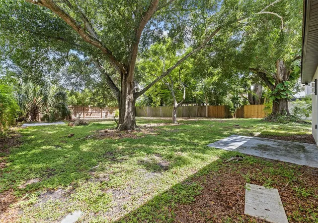 Photo 2 of Single family home for sale at 1104 S Lois Ave, Tampa, FL 33629 | MLS# TB8544889 | Listing updated on 2026-10-21