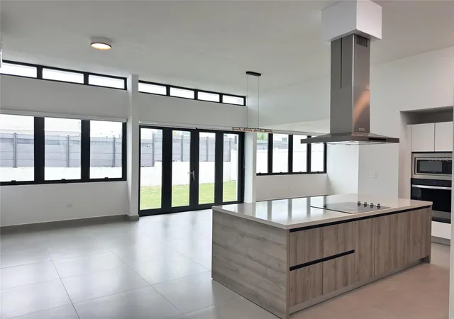 Photo 4 of Single family home for sale at Residences At Rio Iguazú 135, Bayamon, PR 00959 | MLS# PR9123892 | Listing updated on 2026-09-05