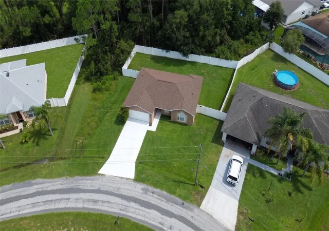 Photo 3 of Single family home for sale at 930 Derbyshire Dr, Kissimmee, FL 34758 | MLS# S5156815 | Listing updated on 2026-10-15