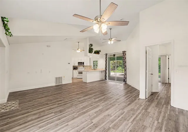 Photo 4 of Single family home for sale at 405 Poinsettia Ave, Lehigh Acres, FL 33972 | MLS# V4951080 | Listing updated on 2026-09-15