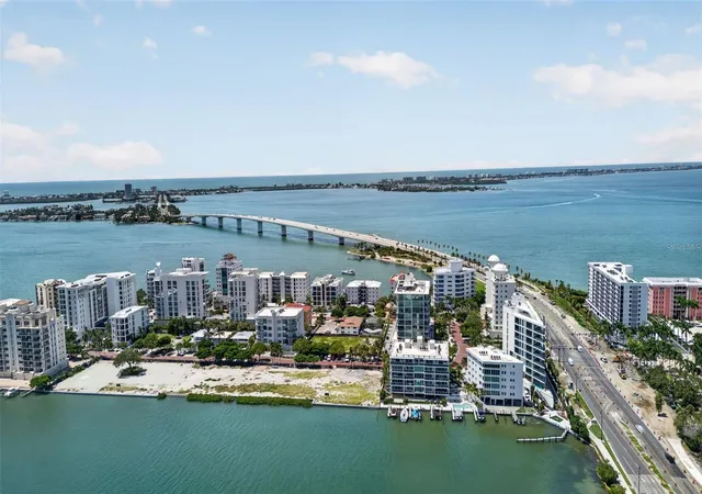 Photo 3 of Condo for sale at 1233 N Gulfstream Ave #401, Sarasota, FL 34236 | MLS# A4704861 | Listing updated on 2026-10-09