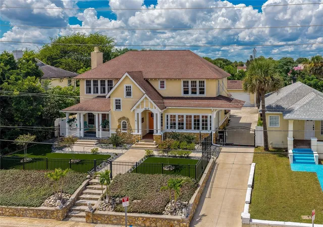 Photo 4 of Single family home for sale at 417 N Grandview Ave, Daytona Beach, FL 32118 | MLS# V4951081 | Listing updated on 2026-10-05
