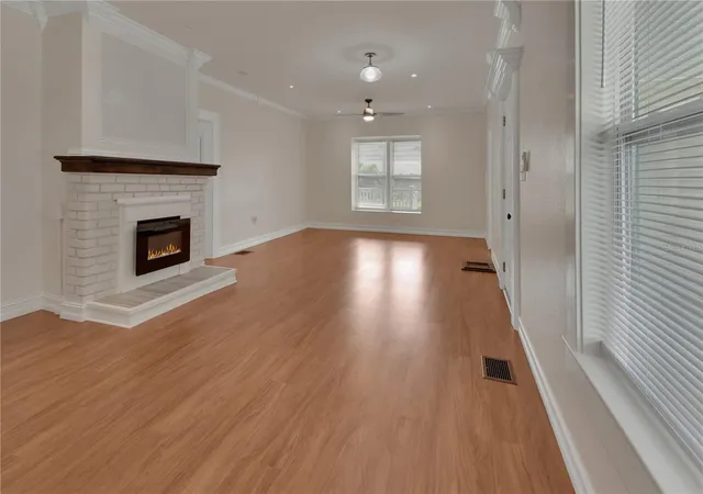 Photo 3 of Single family home for sale at 903 E New York Ave, Deland, FL 32724 | MLS# V4951083 | Listing updated on 2026-09-26