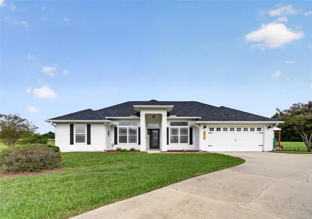 Photo 1 of Single family home for sale at 25716 Nw 176th Lane, High Springs, FL 32643 | MLS# GC543199 | Listing updated on 2026-10-05