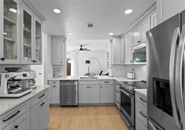 Photo 2 of Townhouse for sale at 409 S Audubon Ave #2, Tampa, FL 33609 | MLS# TB8544920 | Listing updated on 2026-09-13