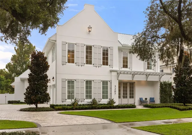 Photo 2 of Mansion for sale at 3207 Middlesex Rd, Orlando, FL 32803 | MLS# O6438583 | Listing updated on 2026-10-09