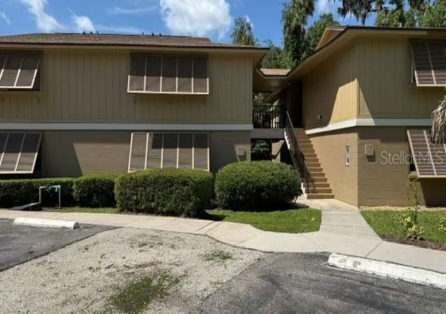 Photo 1 of Condo for sale at 130 Jasmine Woods Ct #8A, Deltona, FL 32725 | MLS# R4911916 | Listing updated on 2026-10-04