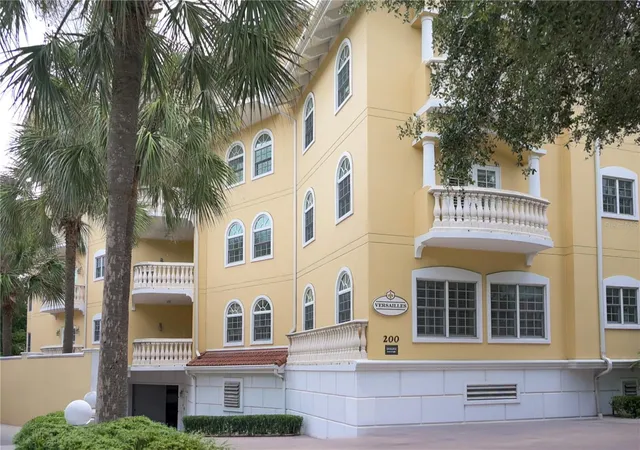 Photo 1 of Condo for sale at 200 S Interlachen Ave #350, Winter Park, FL 32789 | MLS# O6438596 | Listing updated on 2026-10-09