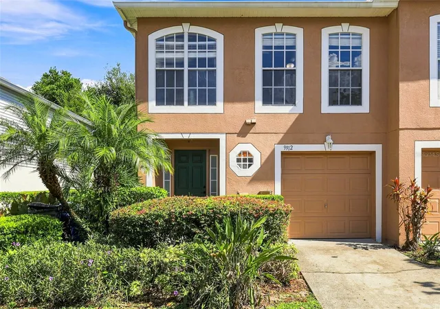 Photo 2 of Townhouse for sale at 9912 Ashburn Lake Dr, Tampa, FL 33610 | MLS# A4704875 | Listing updated on 2026-10-07