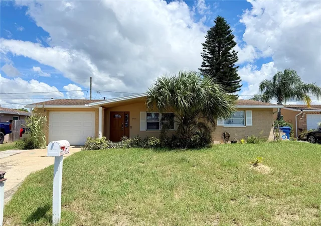Photo 2 of Single family home for sale at 2414 Tahitian Dr, Holiday, FL 34691 | MLS# W7889142 | Listing updated on 2026-09-04