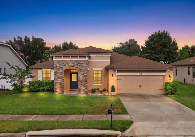 Photo 1 of Single family home for sale at 810 Woods Landing Dr, Minneola, FL 34715 | MLS# G5117302 | Listing updated on 2026-09-13