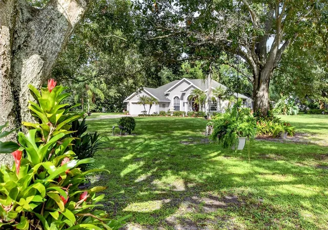 Photo 2 of Single family home for sale at 4401 Chambliss Rd, Winter Haven, FL 33884 | MLS# L4964769 | Listing updated on 2026-09-14