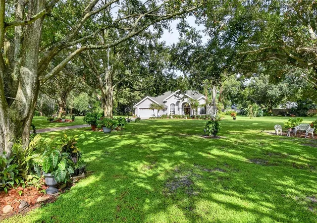Photo 3 of Single family home for sale at 4401 Chambliss Rd, Winter Haven, FL 33884 | MLS# L4964769 | Listing updated on 2026-09-14