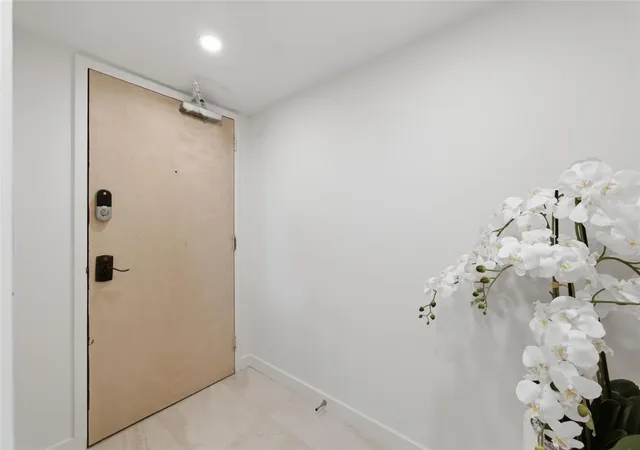 Photo 4 of Condo for sale at 7432 Sunshine Skyway Ln S #506, Saint Petersburg, FL 33711 | MLS# TB8544939 | Listing updated on 2026-10-01