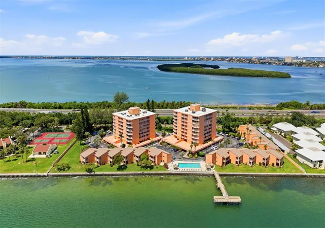 Photo 2 of Condo for sale at 7432 Sunshine Skyway Ln S #506, Saint Petersburg, FL 33711 | MLS# TB8544939 | Listing updated on 2026-10-22