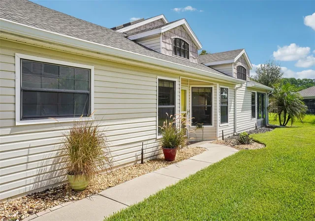 Photo 3 of Single family home for sale at 128 Baytree Blvd, Tavares, FL 32778 | MLS# G5117306 | Listing updated on 2026-10-09