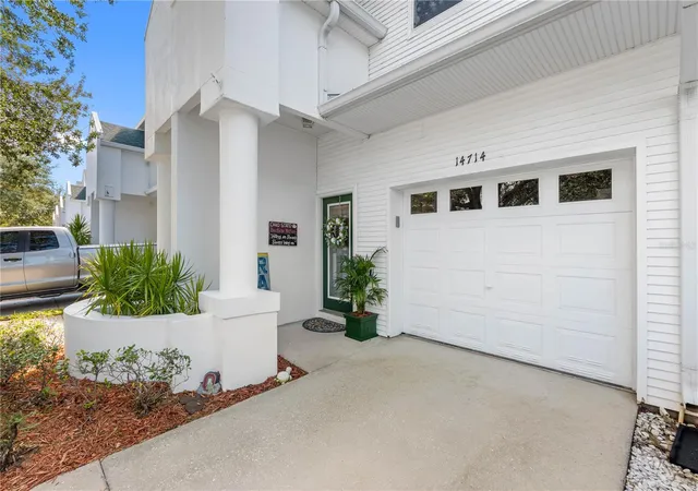 Photo 3 of Townhouse for sale at 14714 Seminole Trl, Seminole, FL 33776 | MLS# TB8544957 | Listing updated on 2026-09-28