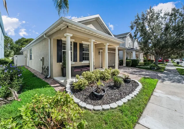 Photo 2 of Single family home for sale at 624 Legacy Park Dr, Casselberry, FL 32707 | MLS# O6438632 | Listing updated on 2026-09-27