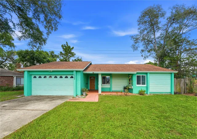 Photo 1 of Single family home for sale at 1050 Huntington Ct, Longwood, FL 32750 | MLS# O6438634 | Listing updated on 2026-10-07