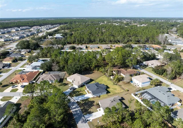 Photo 3 of Single family home for sale at 40 Butternut Dr, Palm Coast, FL 32137 | MLS# FC321178 | Listing updated on 2026-10-28