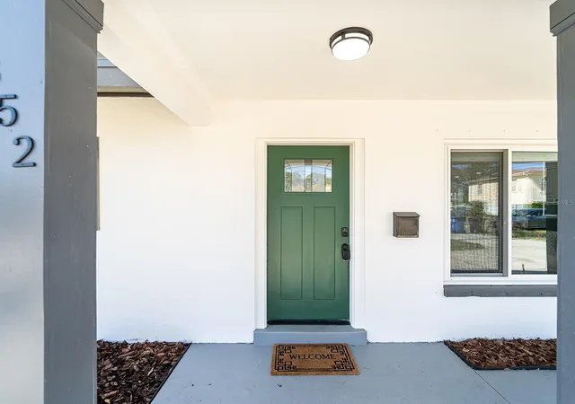 Photo 3 of Single family home for sale at 352 79th Avenue NE, Saint Petersburg, FL 33702 | MLS# TB8544967 | Listing updated on 2026-10-13