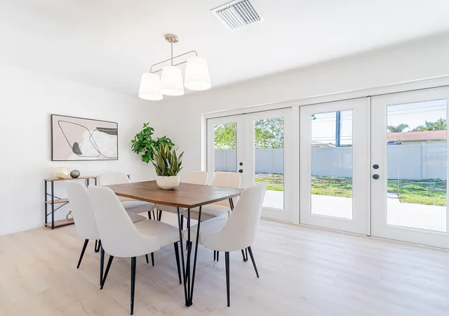 Photo 4 of Single family home for sale at 352 79th Avenue NE, Saint Petersburg, FL 33702 | MLS# TB8544967 | Listing updated on 2026-10-13