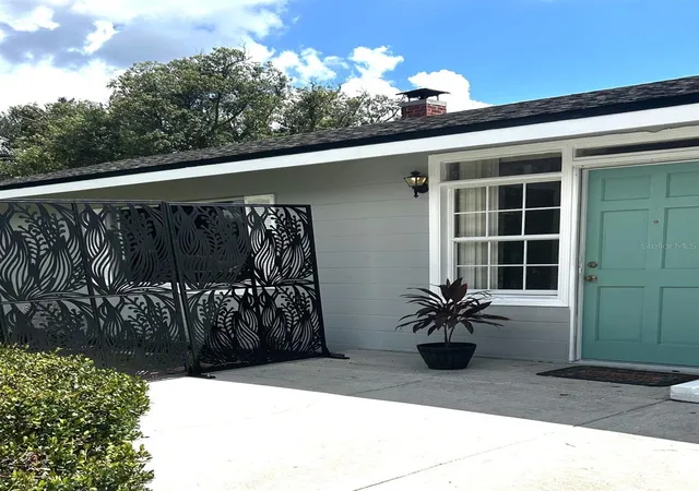 Photo 3 of Single family home for sale at 1030 E 4th Avenue, Mount Dora, FL 32757 | MLS# G5117309 | Listing updated on 2026-10-06