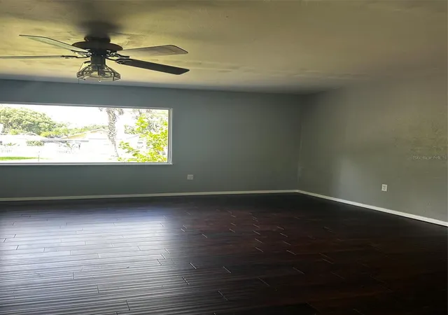 Photo 4 of Single family home for sale at 1030 E 4th Avenue, Mount Dora, FL 32757 | MLS# G5117309 | Listing updated on 2026-10-06