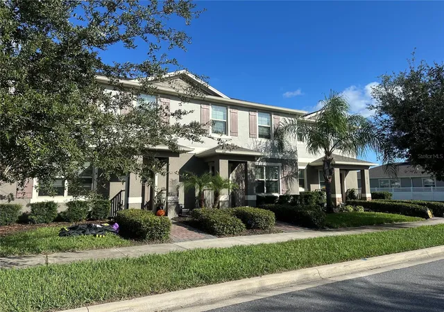 Photo 2 of Townhouse for sale at 10119 Salt Point Dr, Winter Garden, FL 34787 | MLS# S5156826 | Listing updated on 2026-10-20