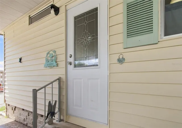 Photo 4 of Manufactured home for sale at 56 Pelican Dr S, Oldsmar, FL 34677 | MLS# W7889152 | Listing updated on 2026-10-02