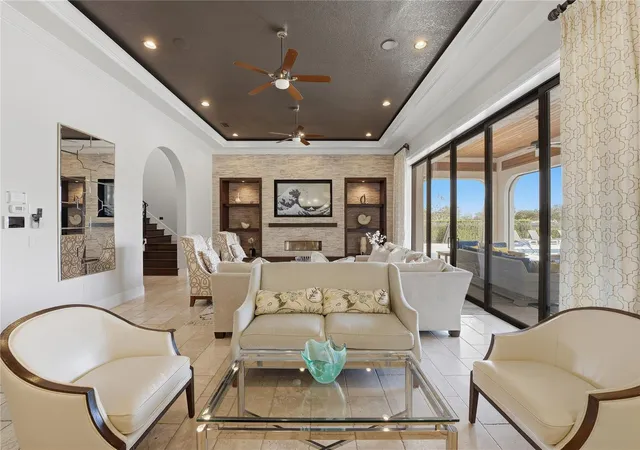 Photo 4 of Single family home for sale at 971 Golden Bear Dr, Reunion, FL 34747 | MLS# O6438655 | Listing updated on 2026-10-08