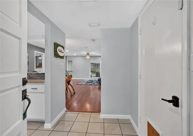 Photo 4 of Single family home for sale at 4506 NE 8th Place, Ocala, FL 34470 | MLS# OM731582 | Listing updated on 2026-09-20
