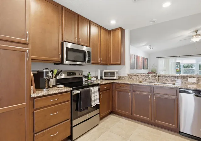 Photo 4 of Single family home for sale at 5322 Pond Xing Pl, Leesburg, FL 34748 | MLS# G5117311 | Listing updated on 2026-10-02