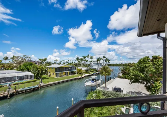 Photo 4 of Single family home for sale at 795 Marbury Ln, Longboat Key, FL 34228 | MLS# A4704899 | Listing updated on 2026-09-11