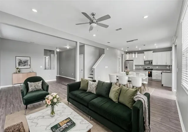 Photo 2 of Single family home for sale at 200 Summerlin Loop, Haines City, FL 33844 | MLS# L4964776 | Listing updated on 2026-09-15