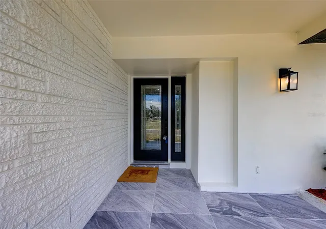 Photo 3 of Single family home for sale at 471 Sierra Cir E, Largo, FL 33770 | MLS# TB8544991 | Listing updated on 2026-10-09