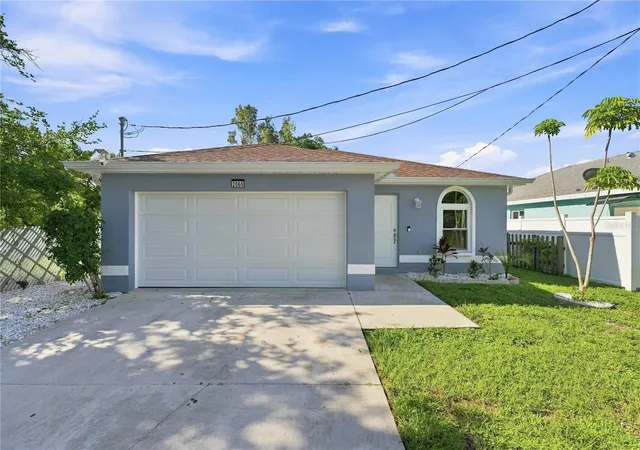 Photo 1 of Single family home for sale at 2060 6th Street, Sarasota, FL 34237 | MLS# A4704901 | Listing updated on 2026-09-13